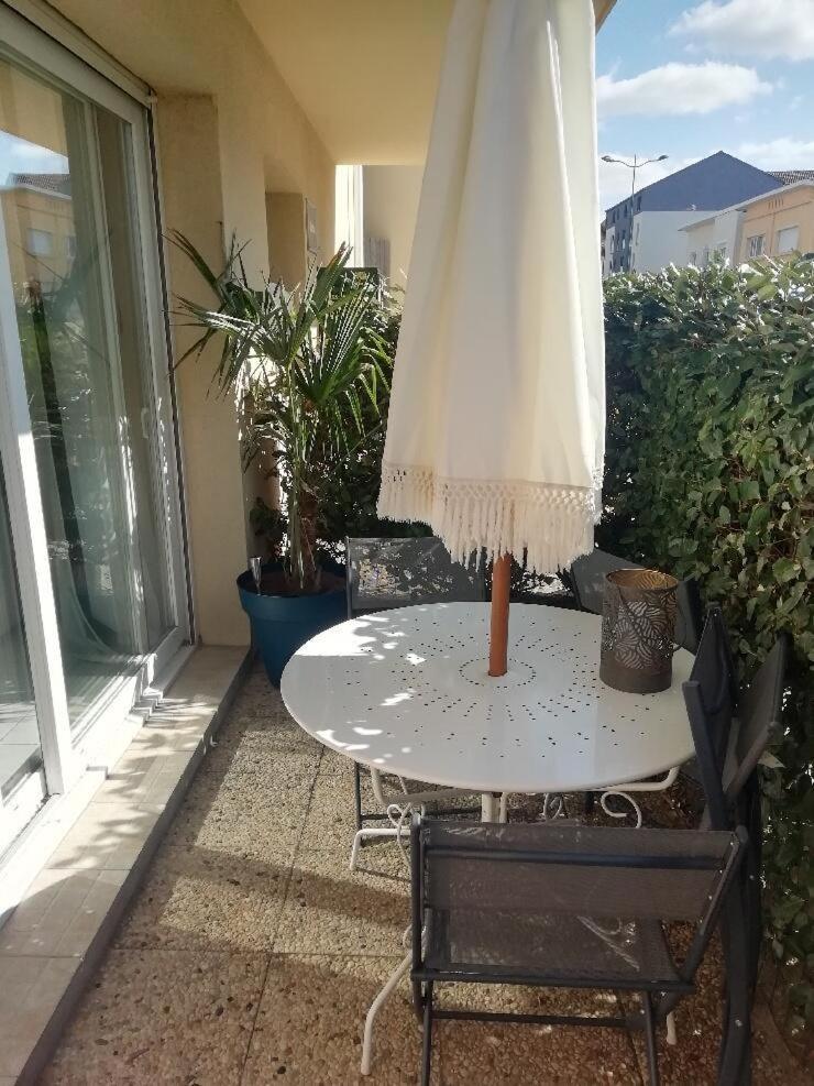 T3 Rez-De-Chaussee Lumineux Avec Terrasse Proche Plage キュク エクステリア 写真