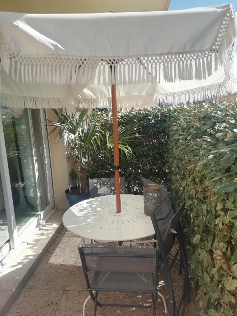 T3 Rez-De-Chaussee Lumineux Avec Terrasse Proche Plage キュク エクステリア 写真