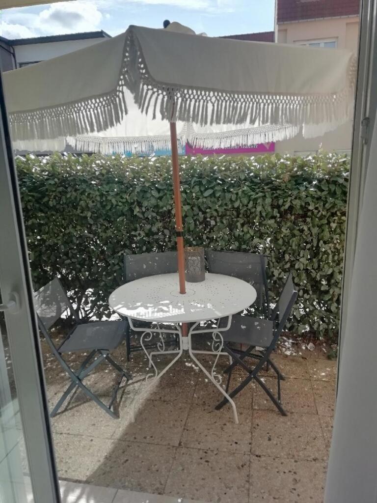 T3 Rez-De-Chaussee Lumineux Avec Terrasse Proche Plage キュク エクステリア 写真